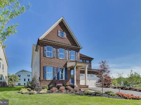 6501 Clubhouse Dr, Laurel, MD 20708