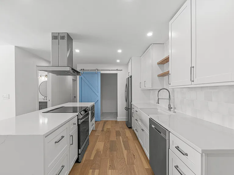1188 W Camino — Photo 3