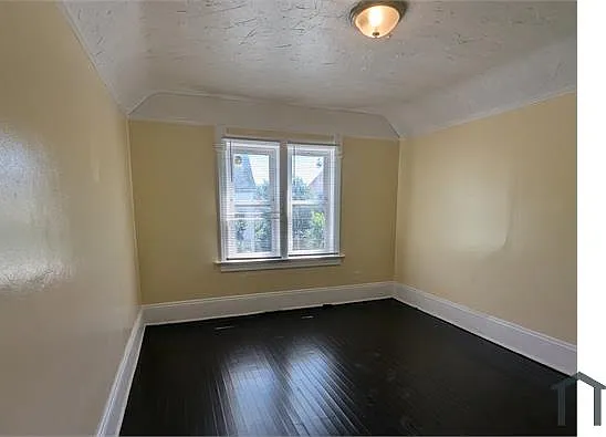 1304 W Ring St #2 — Photo 3