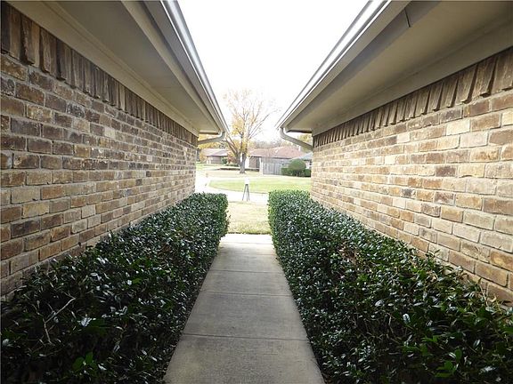 4th image of 7029 Misty Meadow Dr S