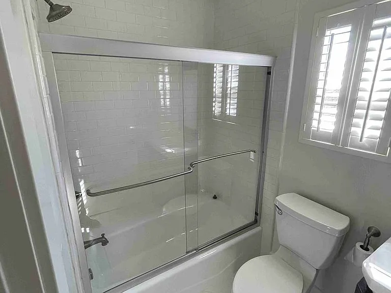 4432 Bakman Ave — Photo 27