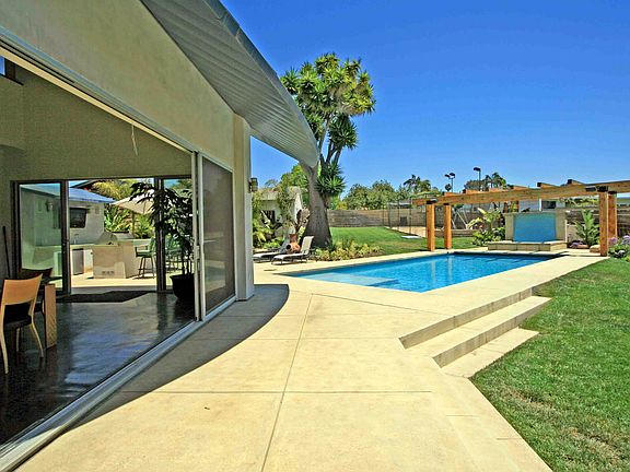 4th image of 3425 Cabrillo Blvd