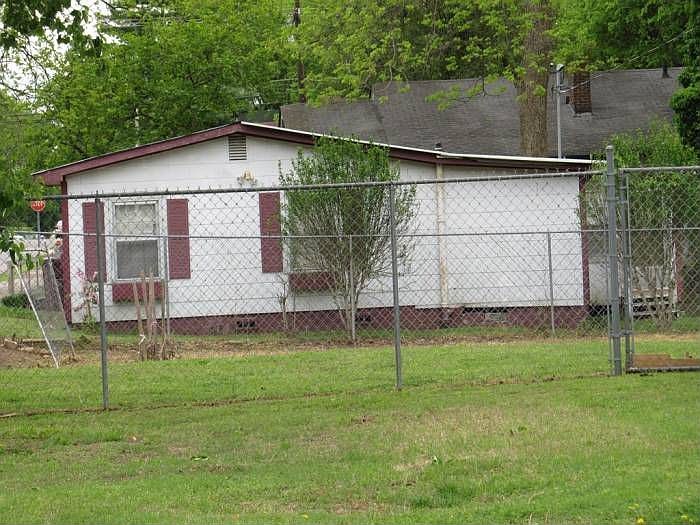 2nd image of 607 Dover Ave