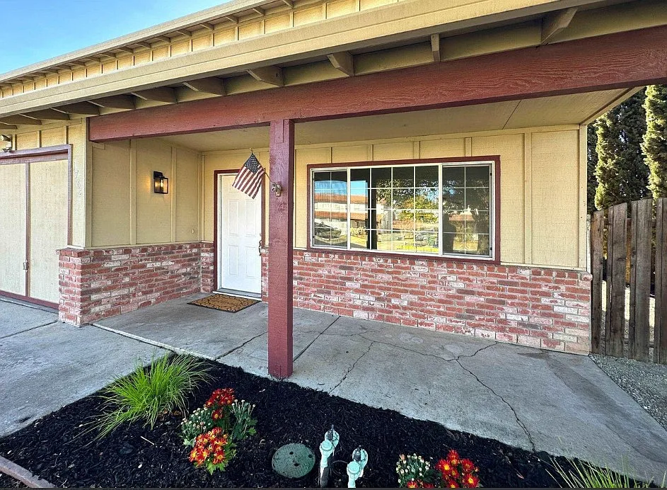 1760 Askren Ct photo 1