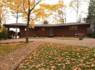 2937 Pine Island Lake Rd, Eagle River, WI 54521