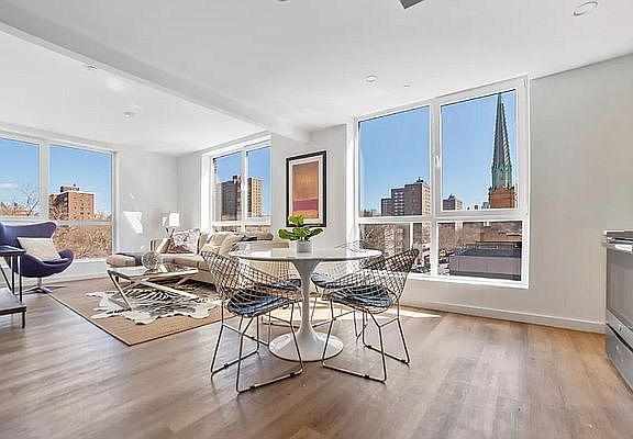 4th image of 814 Amsterdam Ave APT 5D