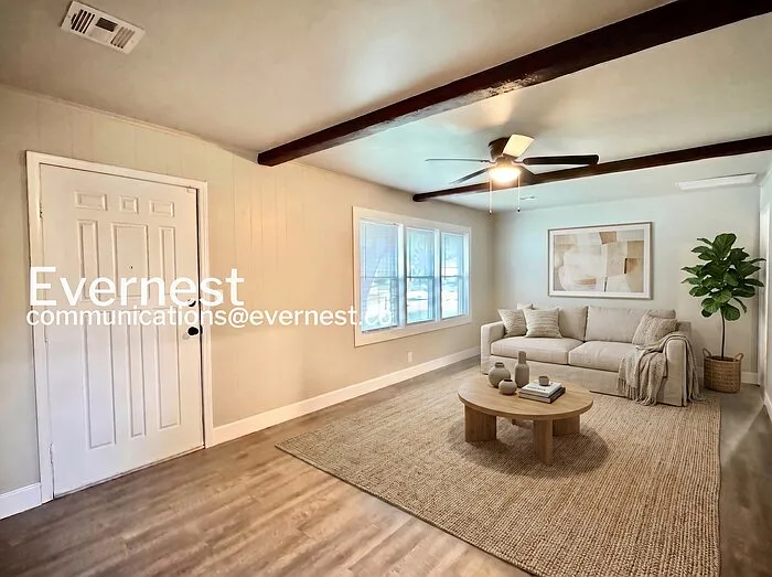 802 N Birch St — Photo 8