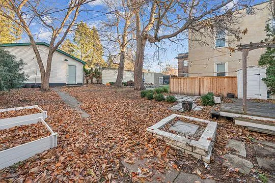 1009 Grand Ave — Photo 22