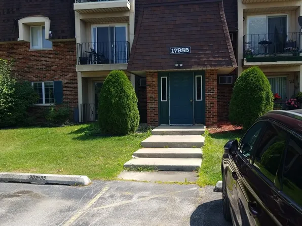 17985 Amherst Ct #1-103, Country Club Hills, IL 60478