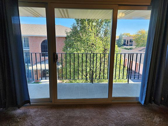 5th image of 5035 Circle Dr APT 112