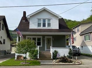 53 Lawson Ave, Triadelphia, WV 26059