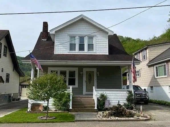 53 Lawson Avenue, Triadelphia, WV 26059