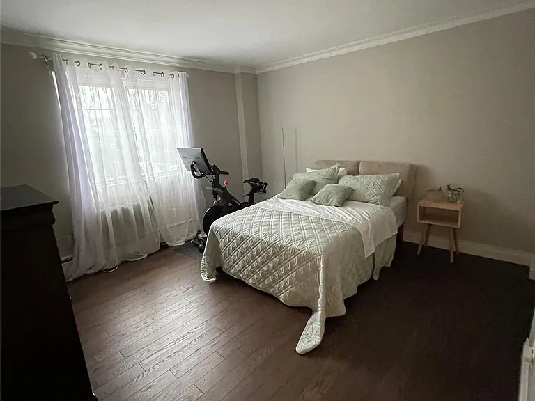 4 Consulate Dr #1C — Photo 9