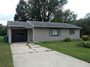 1009 2nd St NE, Independence, IA 50644
