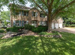 4004 Lakehurst Ct, Davenport, IA 52807