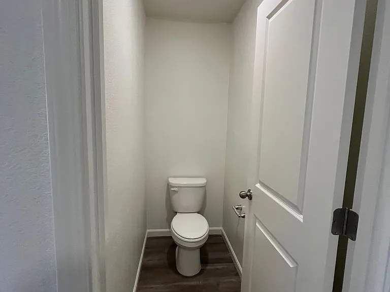 1654 Pacific Dr — Photo 10