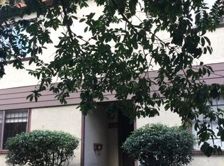 619 Oaks Hollow Ct, Jacksonville, FL 32211