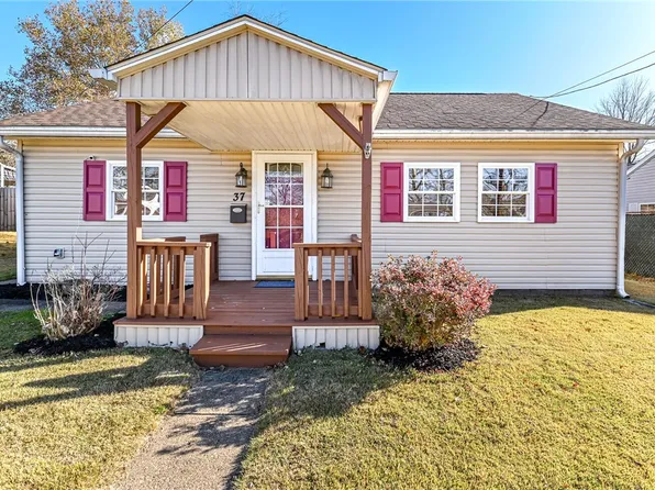 37 Crest St, Baden, PA 15005