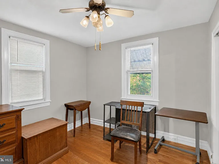 5016 E Capitol St NE — Photo 8