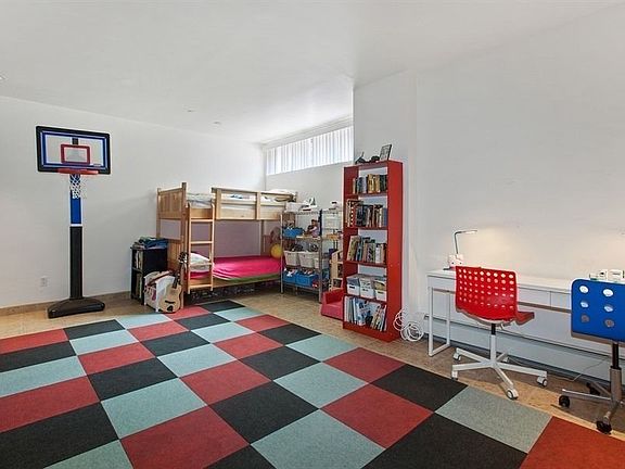 4th image of 309 2nd St APT 1A
