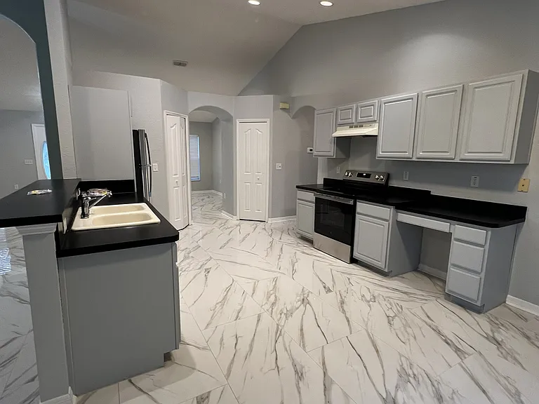 12474 Robin Ave — Photo 6