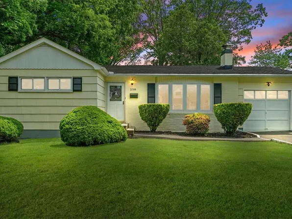 258 Holt Drive, Pearl River, NY 10965