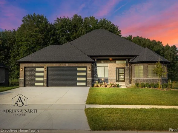 54161 Carrigan Dr, New Baltimore, MI 48047