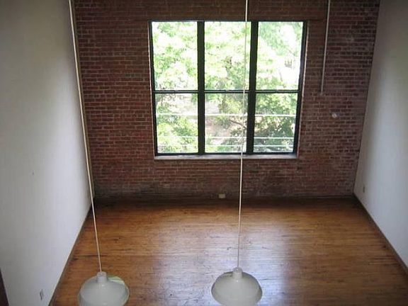 4th image of 500 N Duke St APT 54307