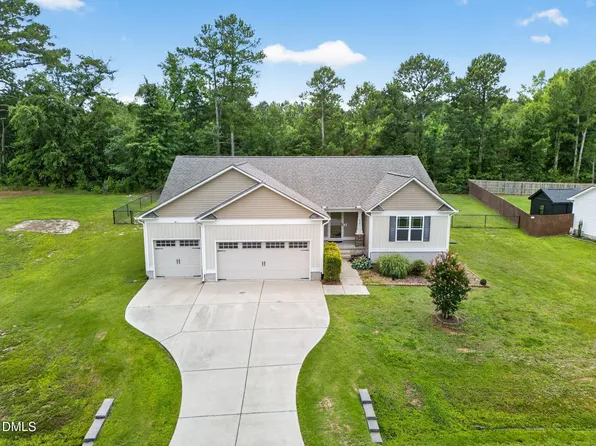 235 Highcroft Cir, Benson, NC 27504