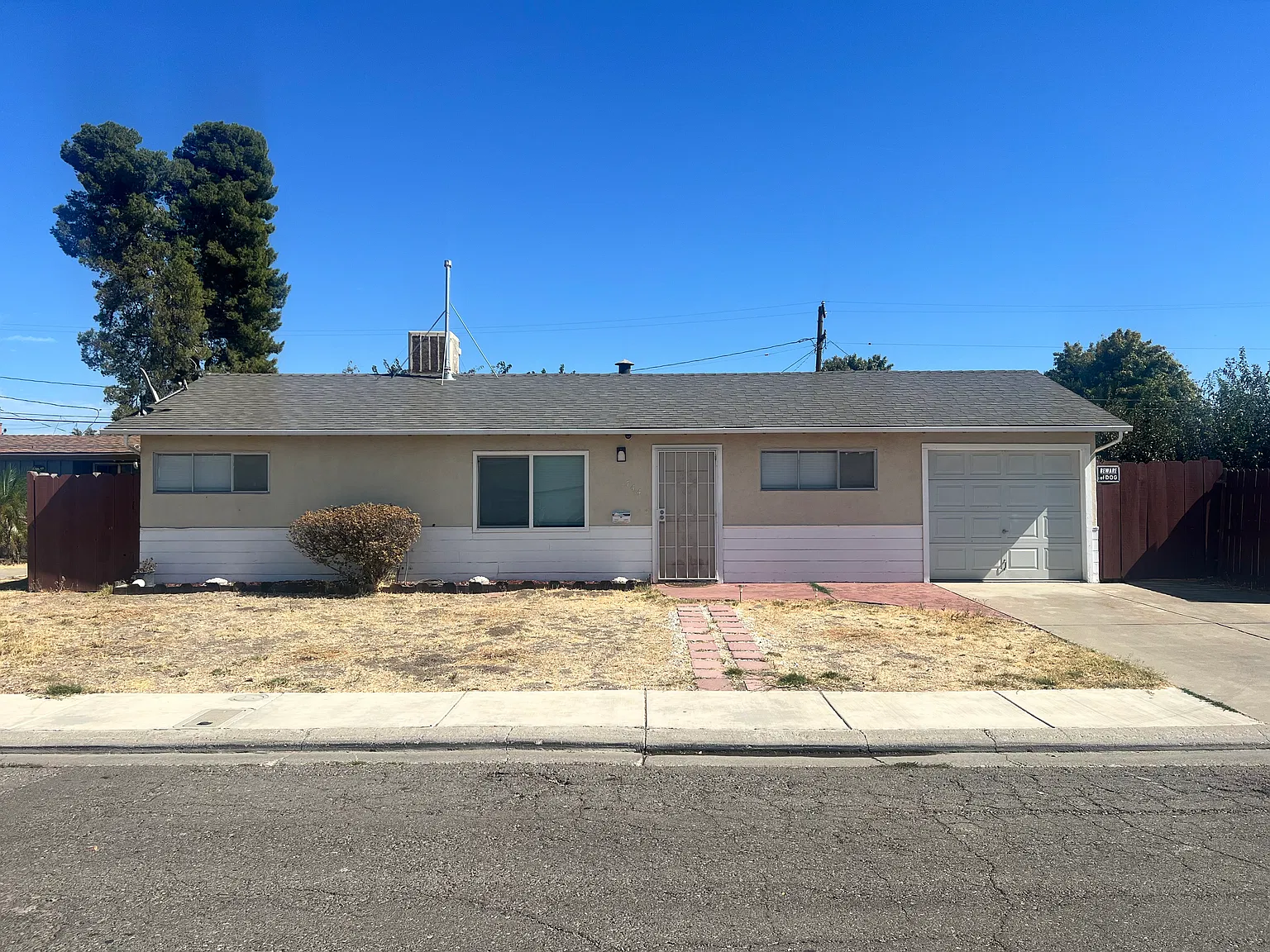 3 bed, 960 sqft, $1,750 — Photo 1