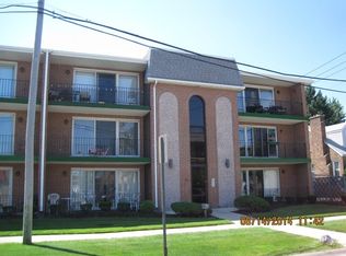 4009 W 105th St APT 2, Oak Lawn, IL 60453