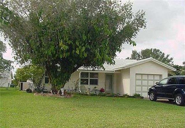1st image of 8207 NW 100th Ter