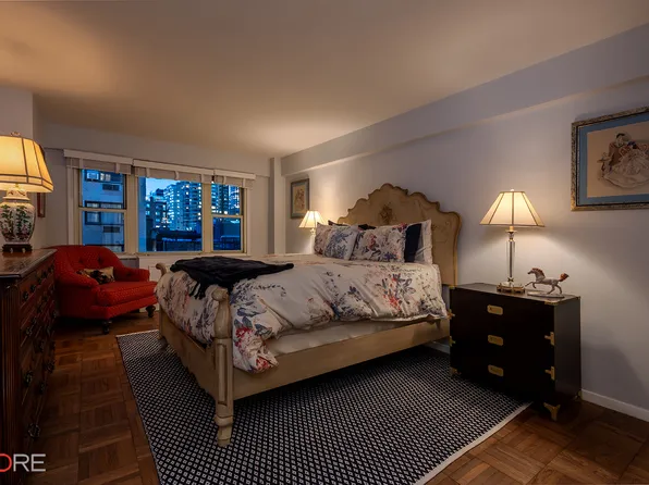 333 East 66th Street image 8 of 16