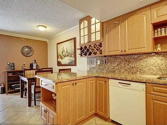 3rd image of 26 Seville Cir