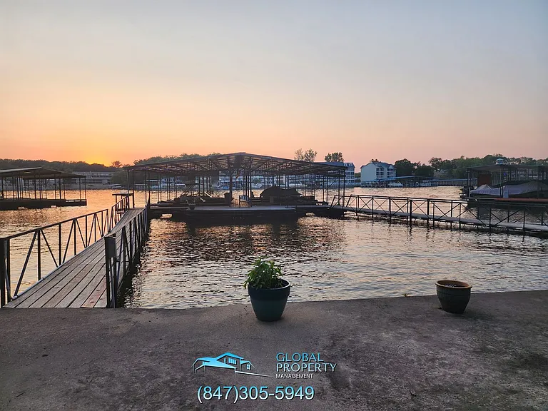 915 Shawnee Ct — Photo 19