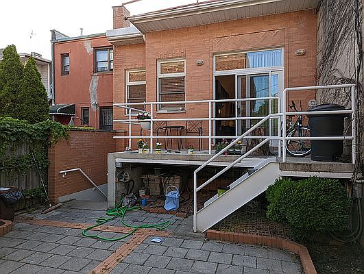 1st image of 11 Denton Pl #2