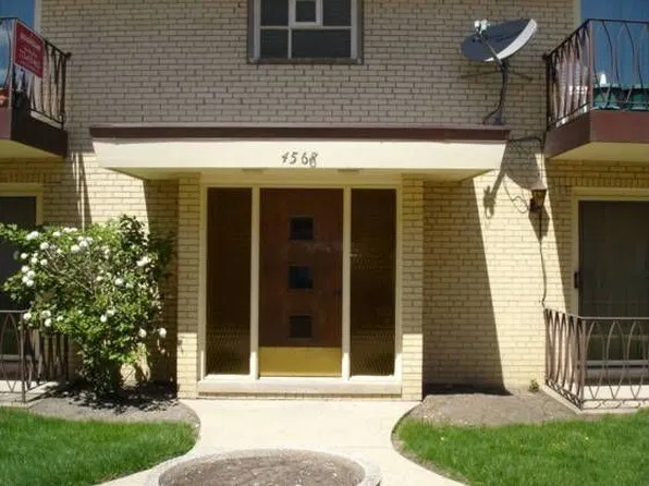 4568 N Milwaukee Ave APT 209, Chicago, IL 60630