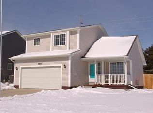 6956 Redbud Ct, Pleasant Hill, IA 50327