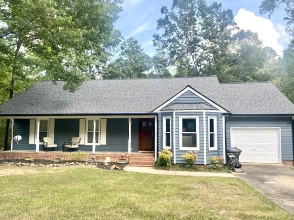 4820 Lochaven Dr, Durham, NC 27712