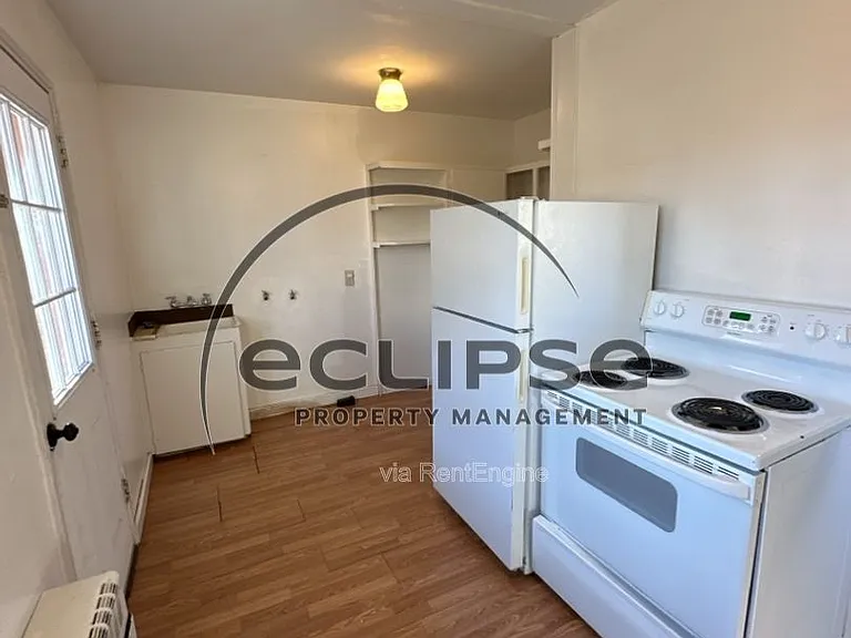 1823 Gunnison Ave — Photo 7