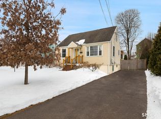 855 Riverside Drive, Fairfield, CT 06824