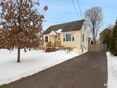 855 Riverside Drive, Fairfield, CT, 06824