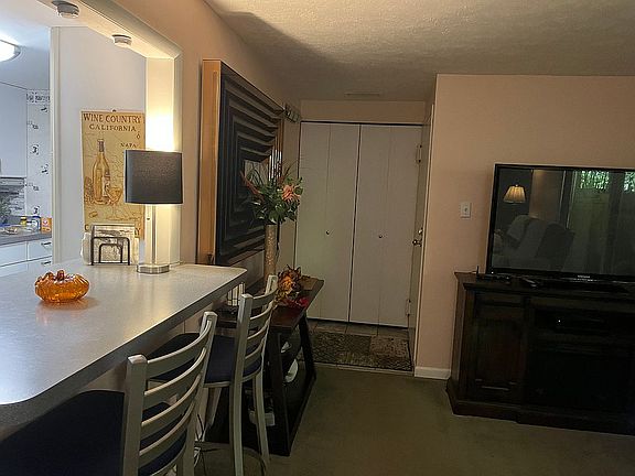 5th image of 6860 Carriage Hill Dr Unit 29