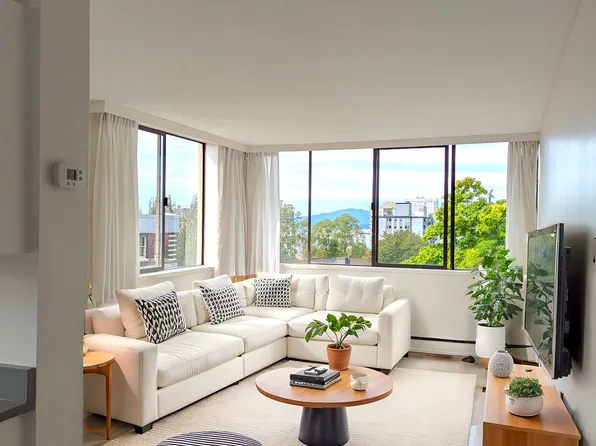 1150 Jervis St #1105, Vancouver, BC V6E 2C8