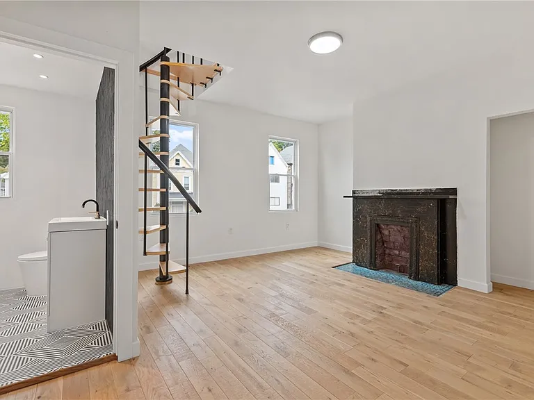 218 Fisk Ave — Photo 17