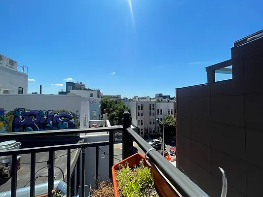 Rented by Apartmint Realty Group | media 28