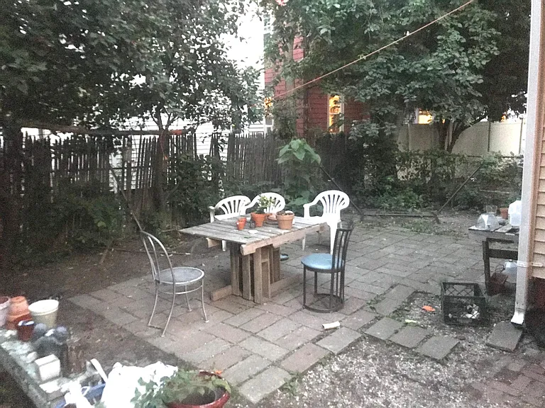 8 Perry St — Photo 15