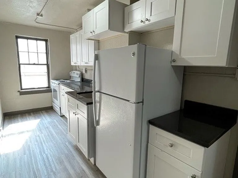 1626 D Street Apartments — Photo 41