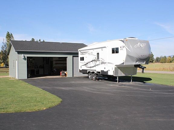 3rd image of 350 Badrock Dr