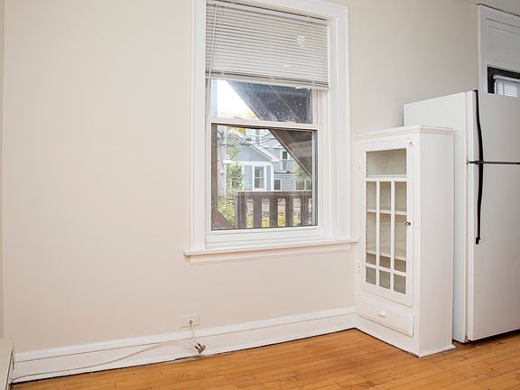 5th image of 4218-24 N Clark St #20-10